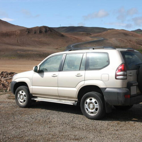 Nissan Pathfinder – The ultimate car for rough terrains